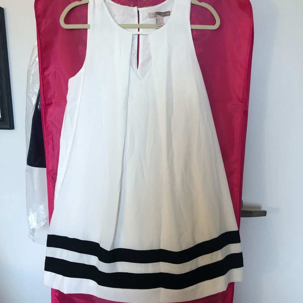 Forever 21 Striped Hem Pleated Shift Dress, White/Black, Size Small, NwoT - Picture 3 of 8